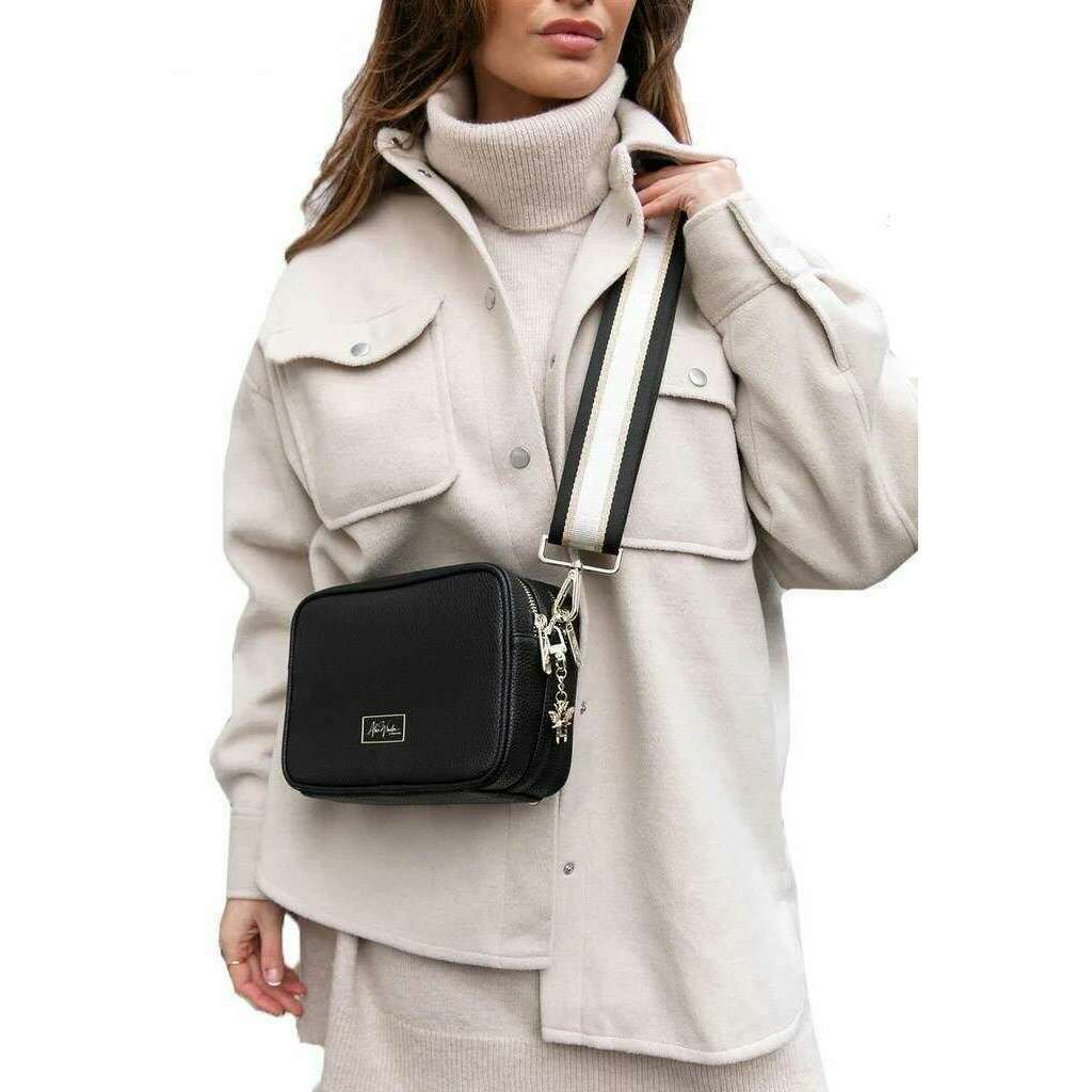 Alice Wheeler London Soho Camera Crossbody Bag - Black - Image 4