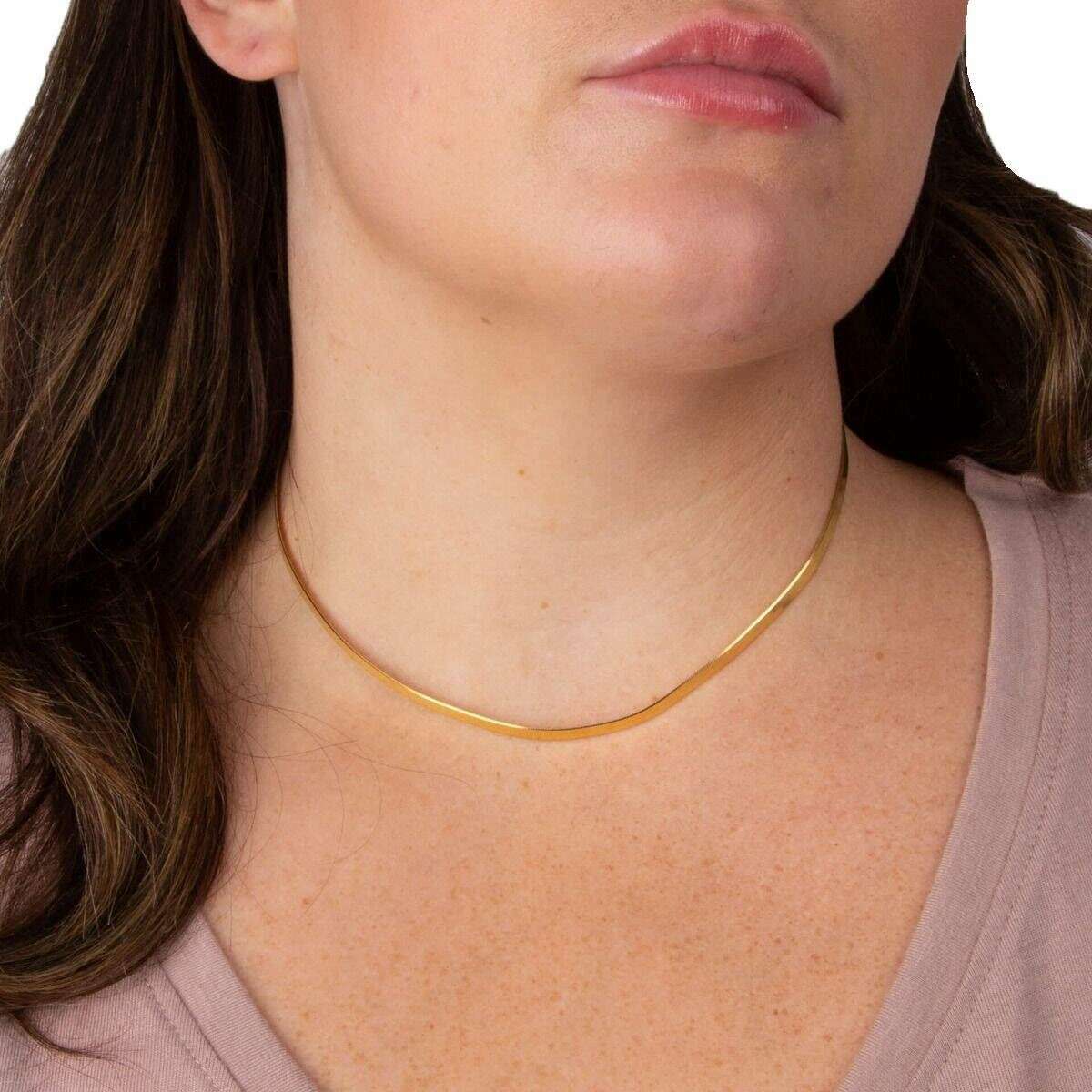 Beginnings Flat Herringbone Chain Necklace - Gold - Image 2