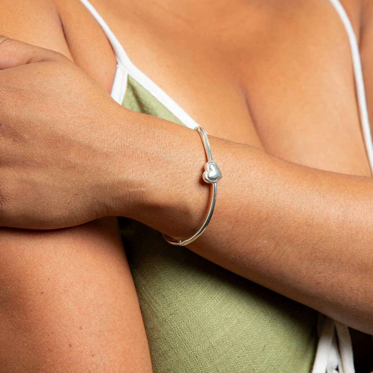 Beginnings Hinged Heart Plain Bangle - Silver - Image 2