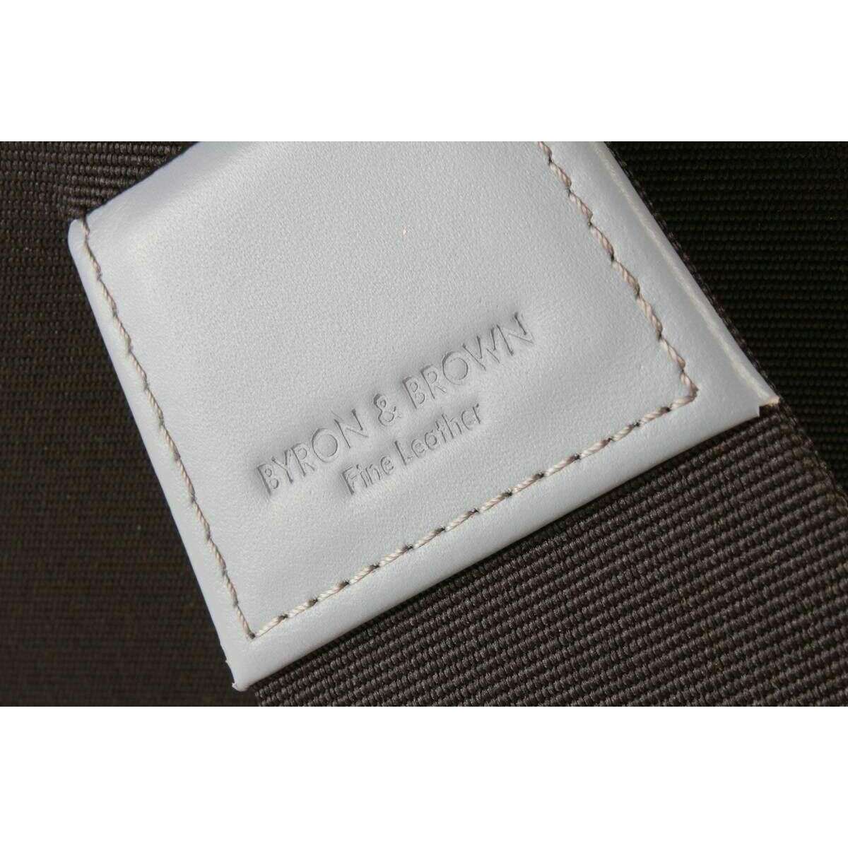 Byron and Brown Slim Classic Nappa Leather 7 x 5 Photo Frame - Powder Blue - Image 4