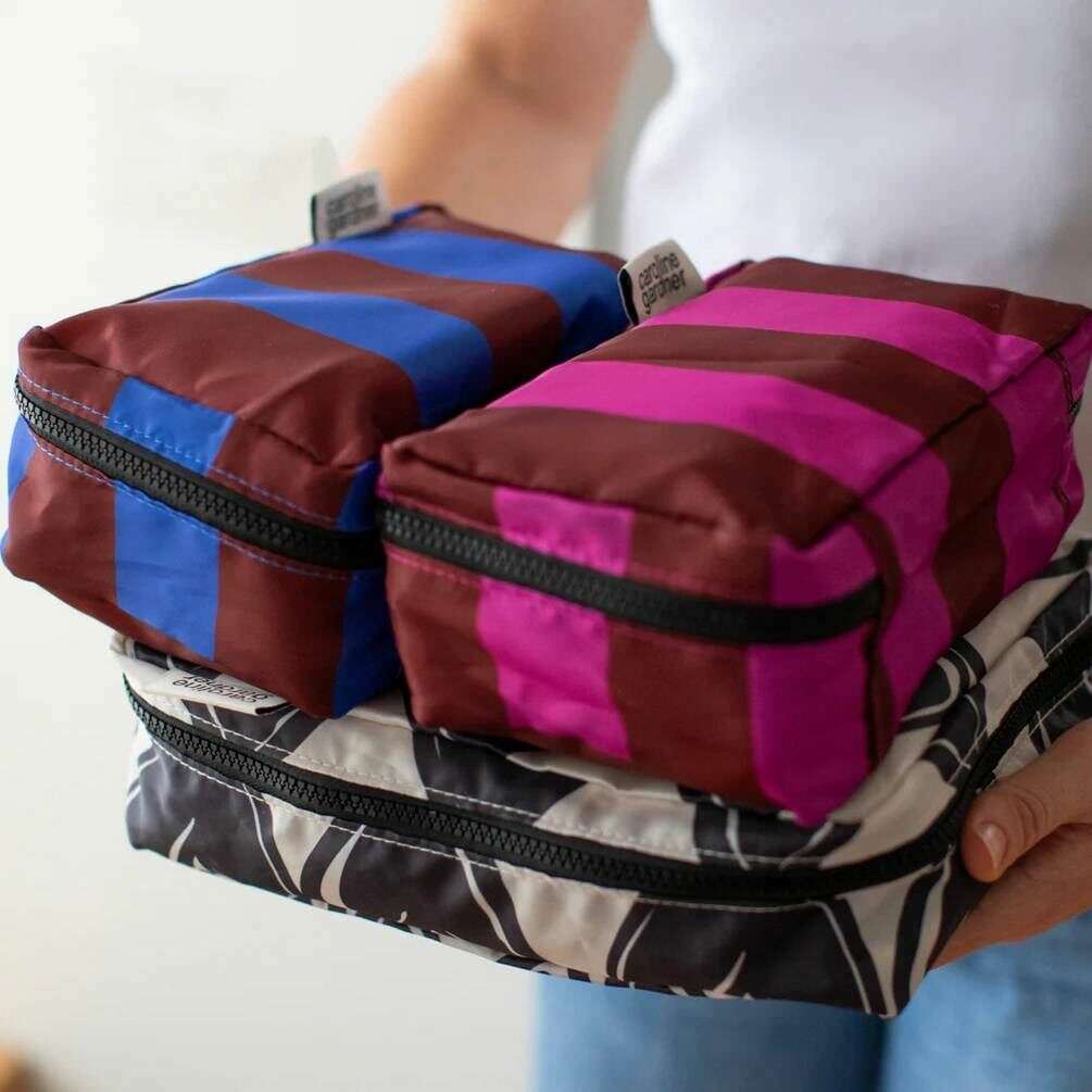 Caroline Gardner Mono Linked Hearts and Stripe Set of 3 Small Packing Cubes - Black/Blue/Pink - Image 6