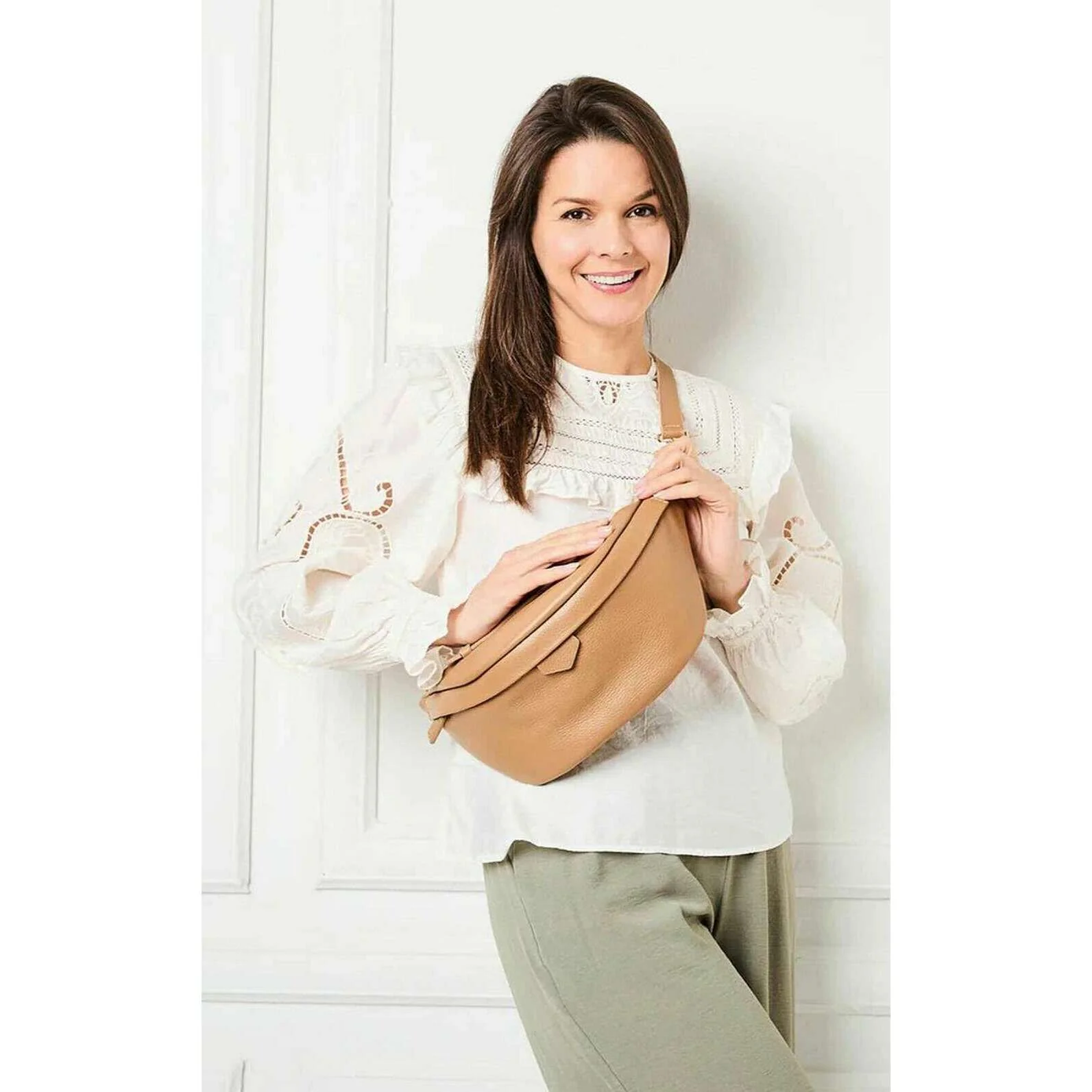 Elie Beaumont Arc Sling Bag - Camel Tan - Image 5