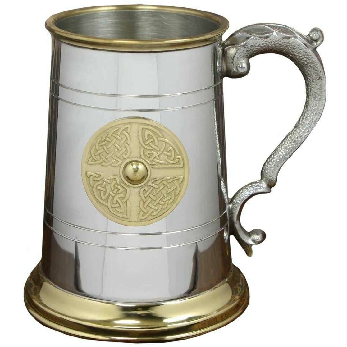 English Pewter Company 1pt Brass Badge Tankard - Silver/Gold - Image 3
