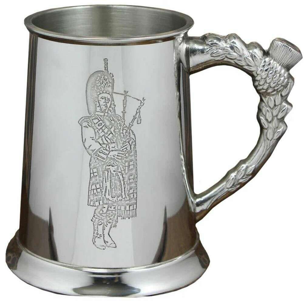 English Pewter Company 1pt Embossed Piper Tankard - Silver - Image 3