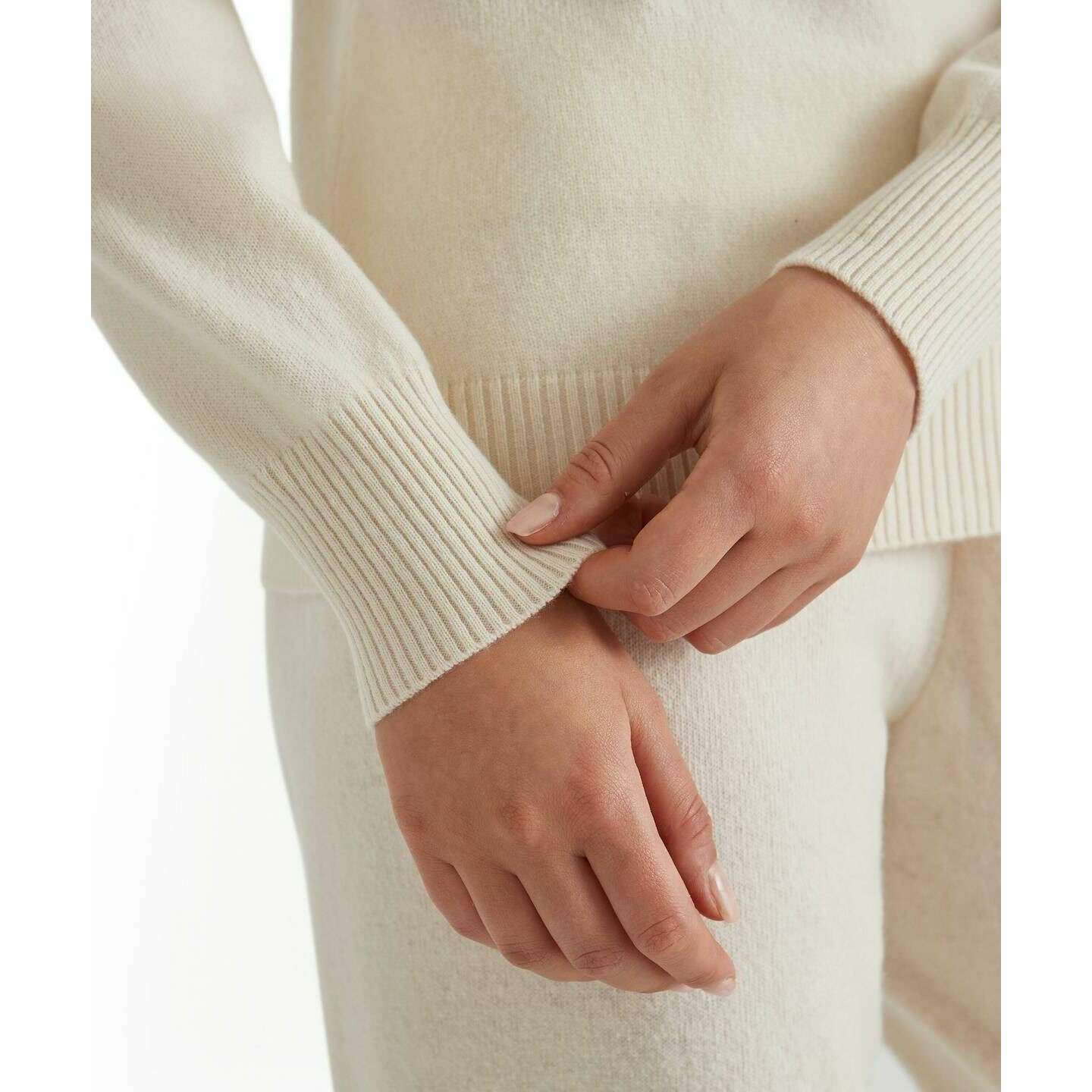Falke Pure Cashmere Crew Neck Sweater - Off-White - Image 5