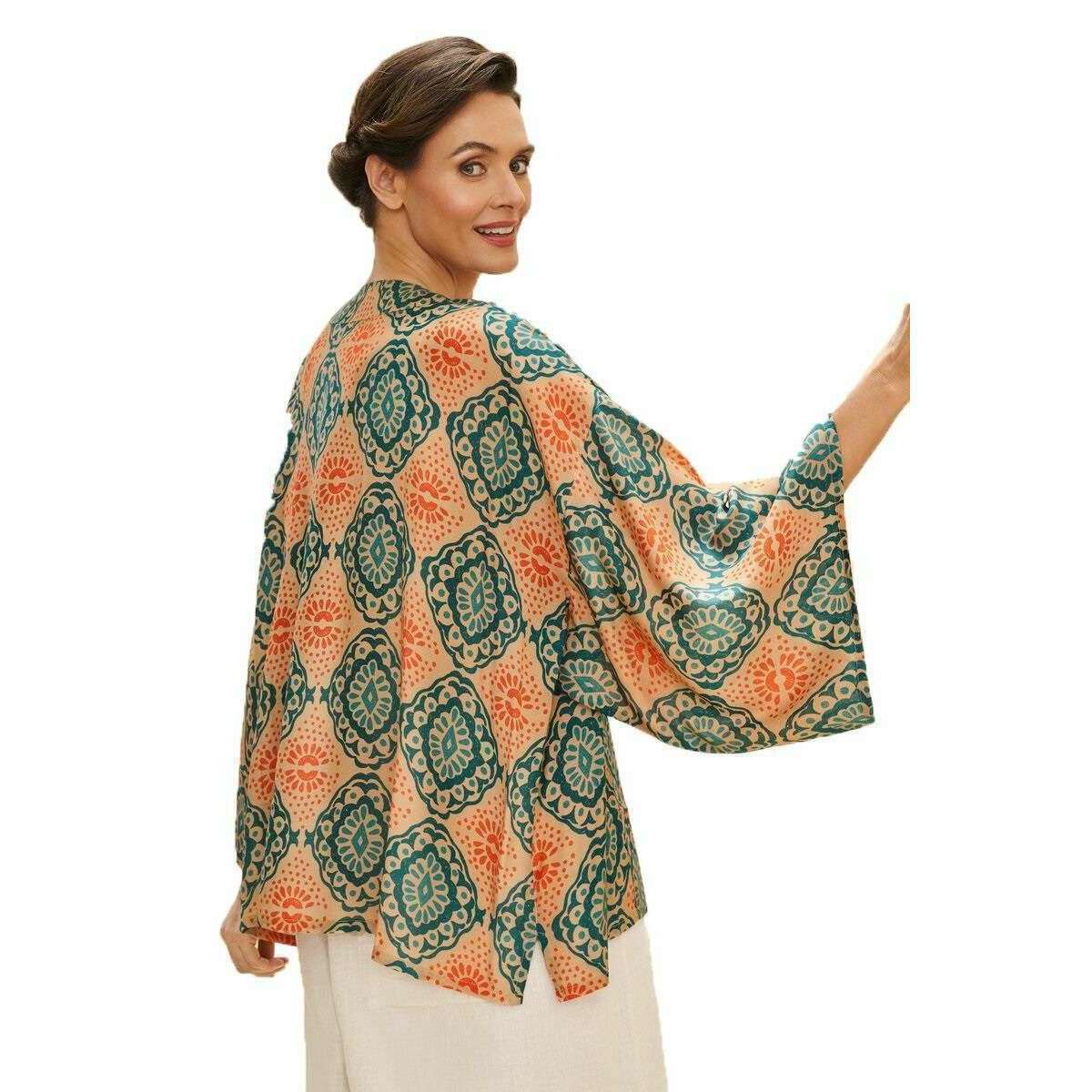 Powder Batik Kimono Jacket - Cream - Image 2