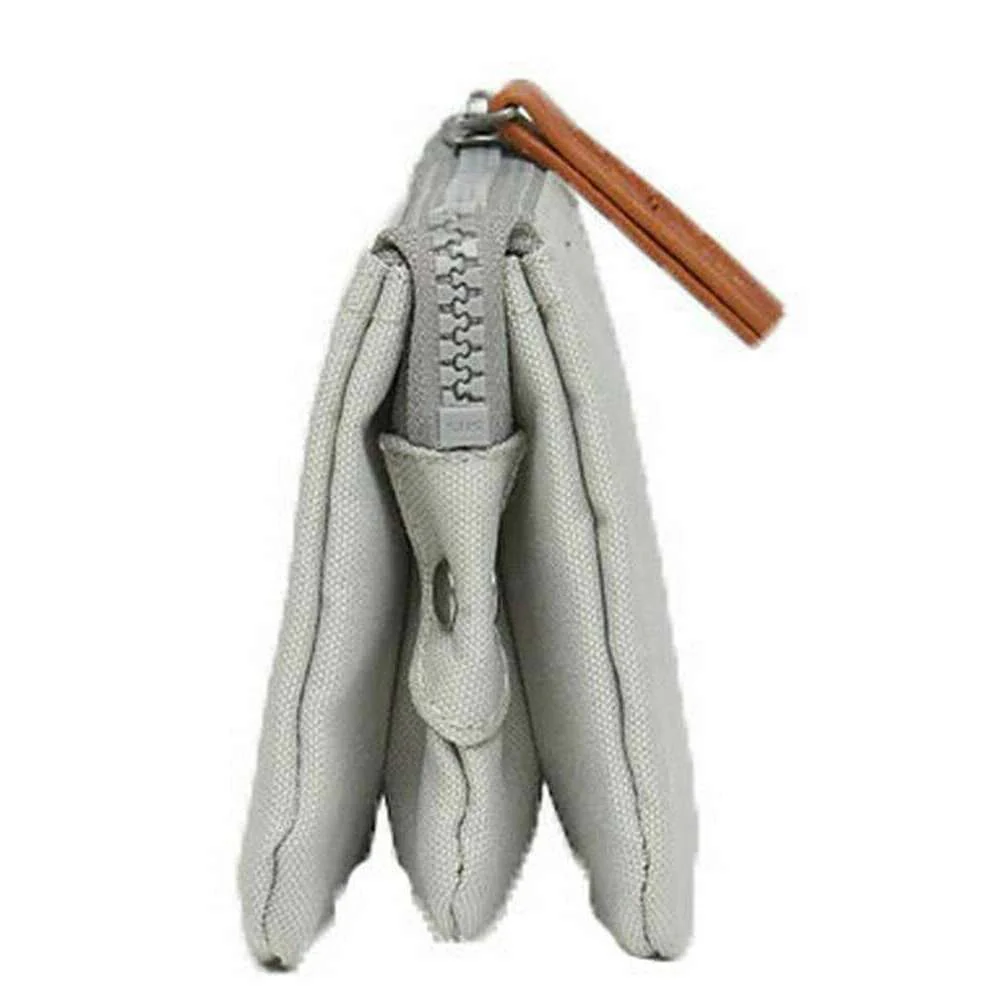 Roka Carnaby Small Sustainable Canvas Wallet - Mist Grey - Image 5