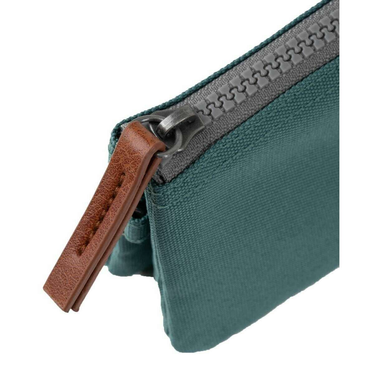 Roka Carnaby Small Sustainable Canvas Wallet - Sage Green - Image 7