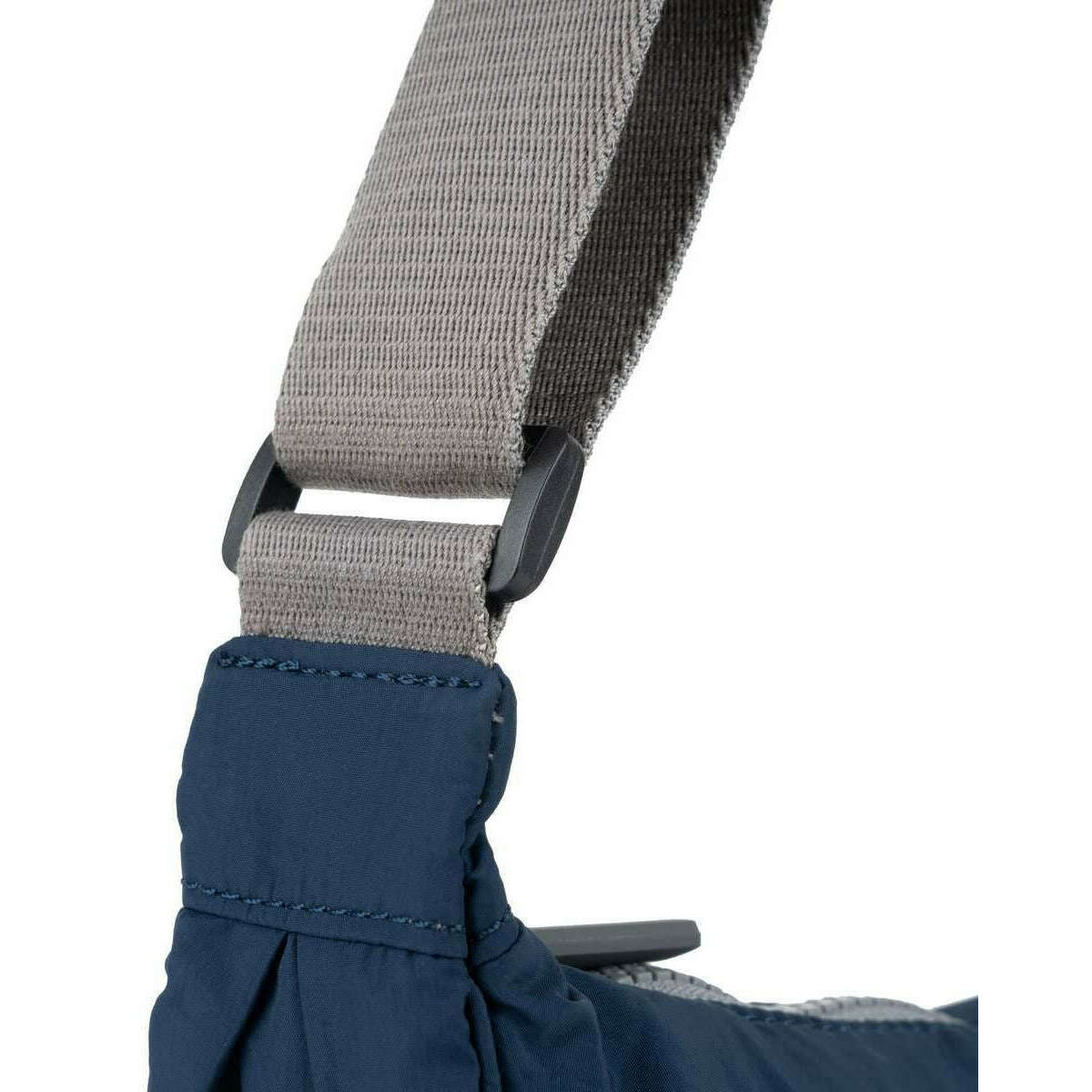 Roka Farringdon Recycled Taslon Slouchy Bag - Midnight Blue - Image 5