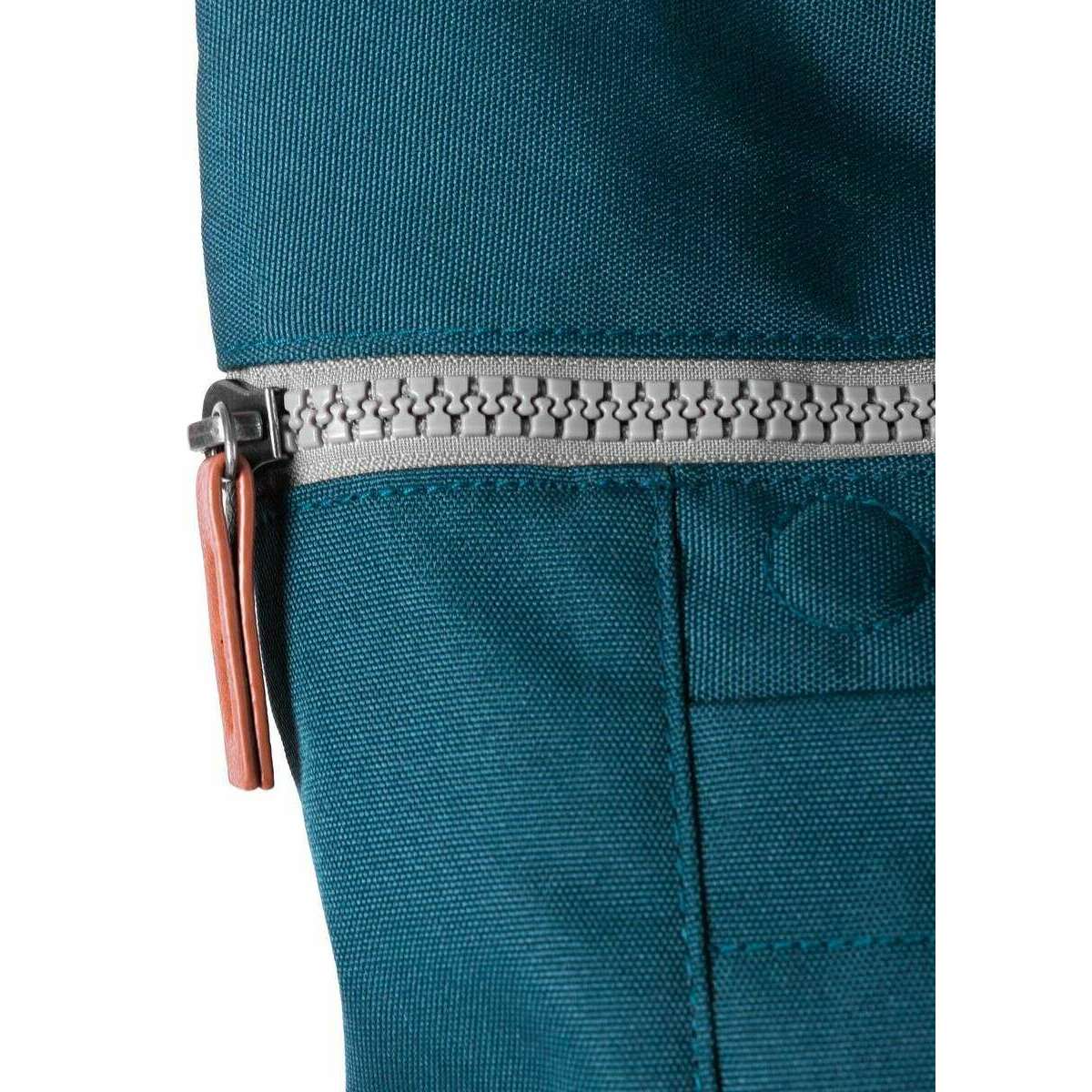 Roka Finchley A Large Sustainable Canvas Backpack - Teal - Image 7