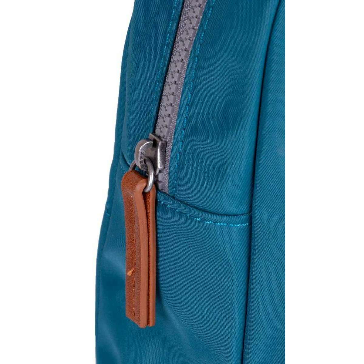 Roka Willesden B Sustainable Nylon Scooter Bag - Marine Blue - Image 7